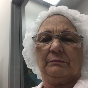 Meet your Posher, Elizabeth